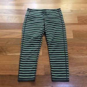 Athleta XS crop athletic pants